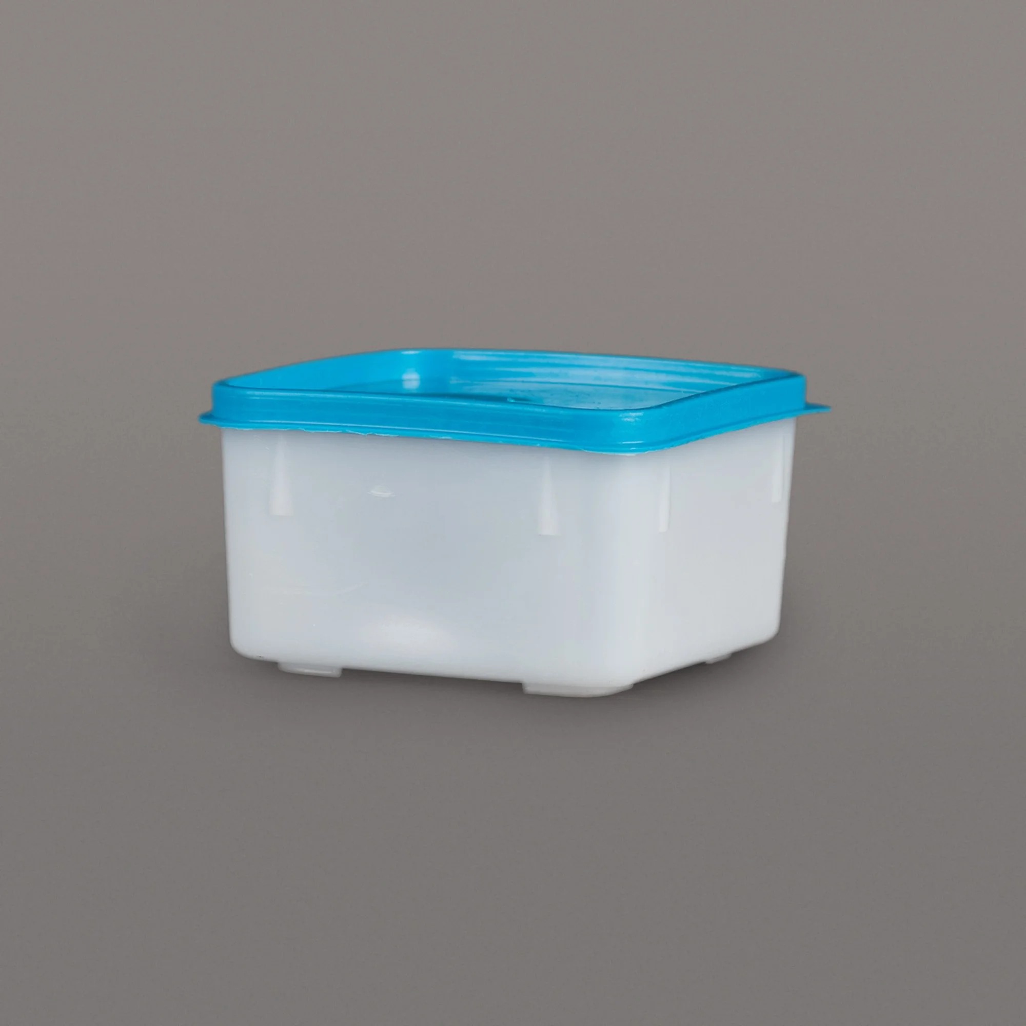 1 Lb Square Container (F15)